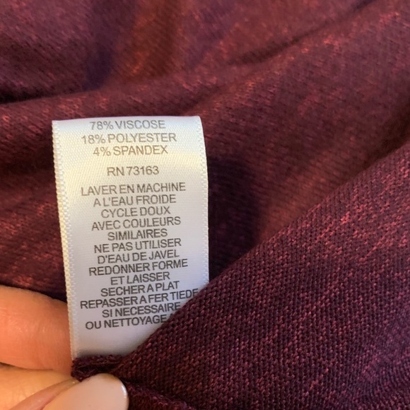 New💗Ultra soft kangaroo Rose pocket top - Picture 8 of 8